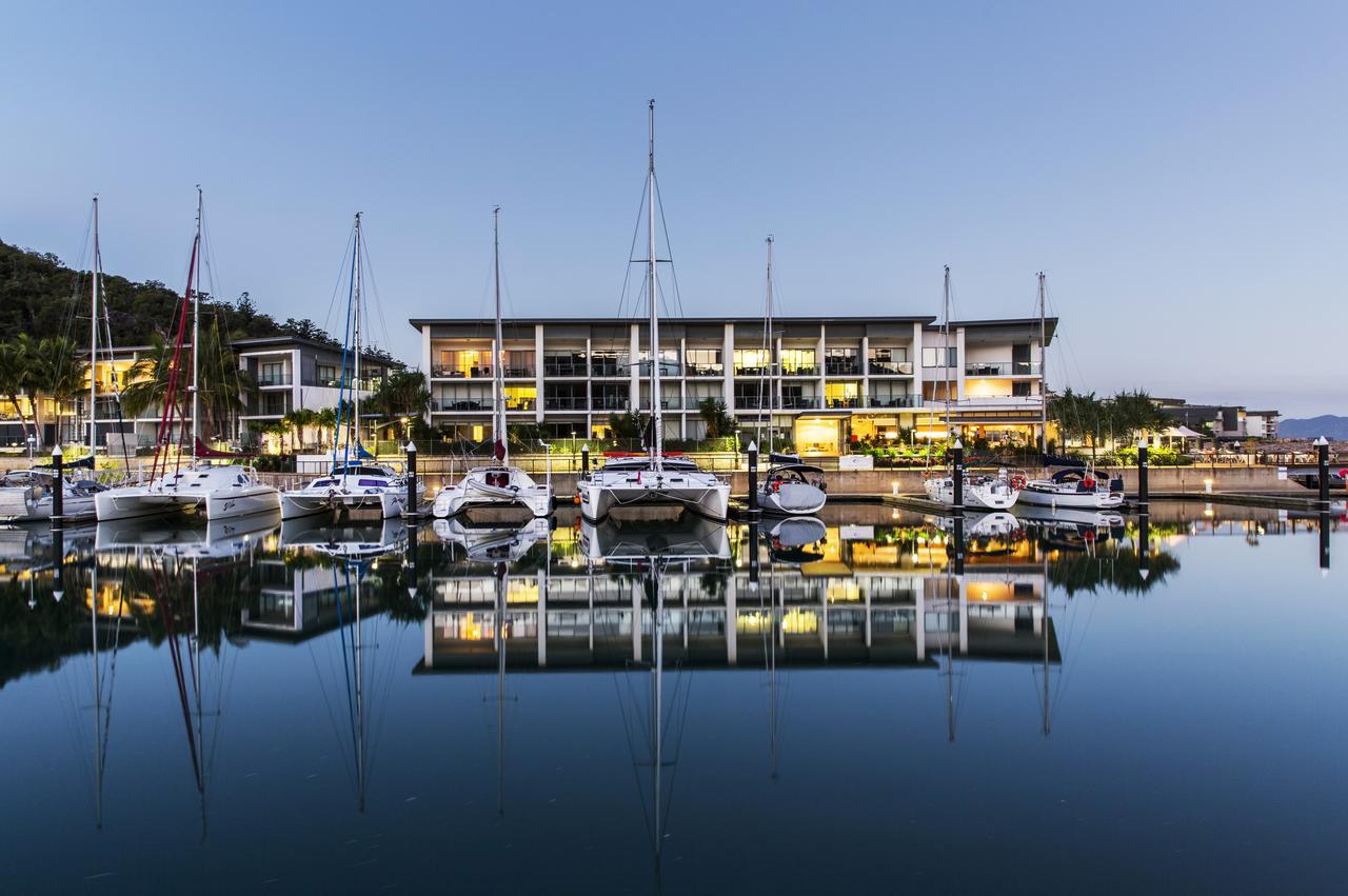 Peppers Blue On Blue Otel Nelly Bay Dış mekan fotoğraf The Marina Residences